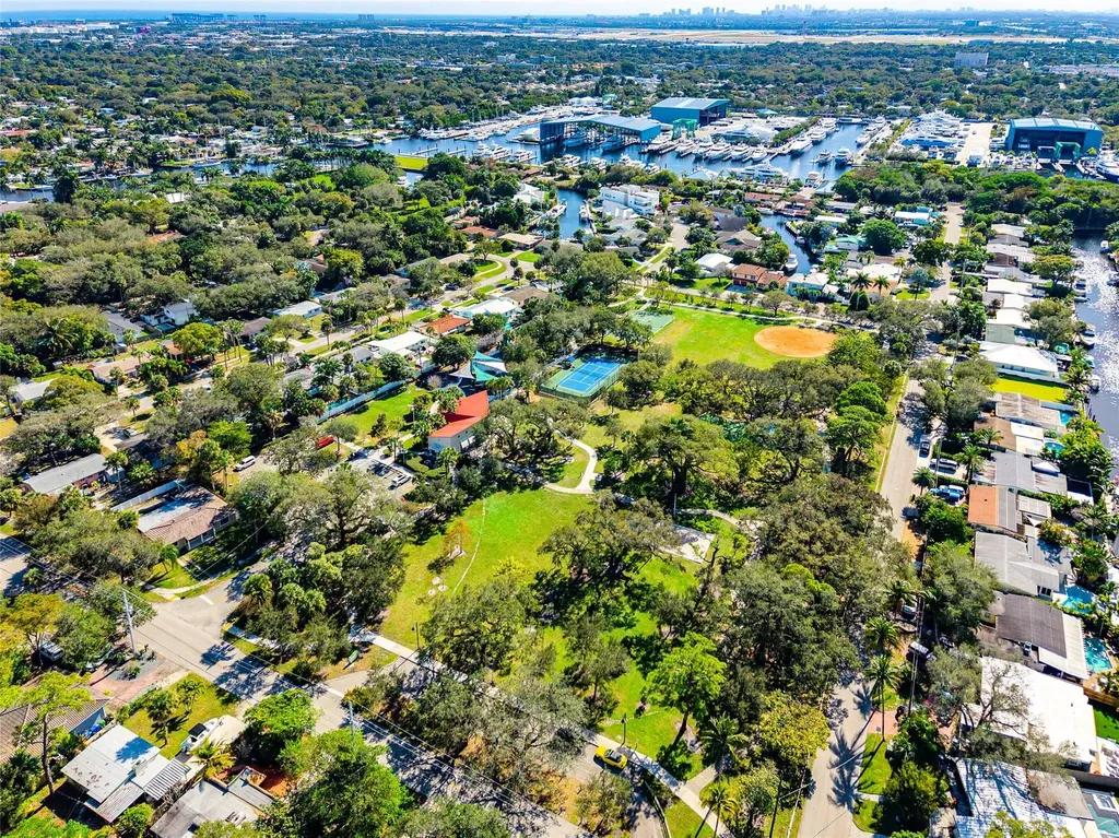 1300 SW 19th Avenue Fort Lauderdale FL 33312