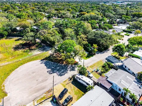 1300 SW 19th Avenue Fort Lauderdale FL 33312