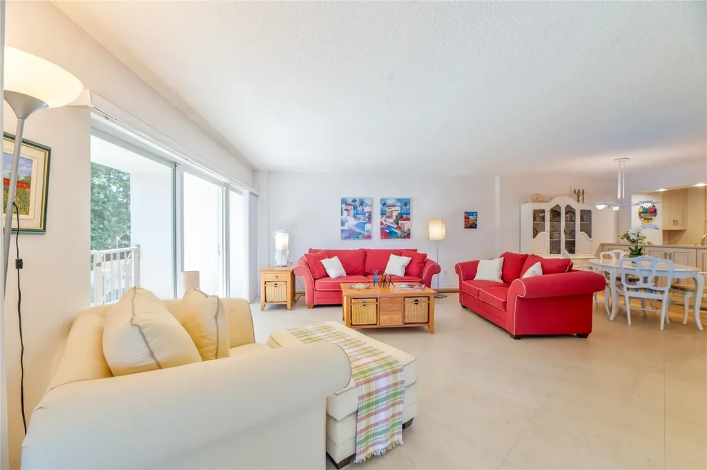 1021 Hillsboro Mile Hillsboro Beach FL 33062
