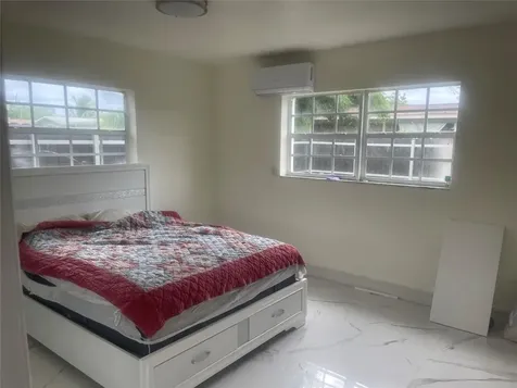 6250 SW 9th Street North Lauderdale FL 33068