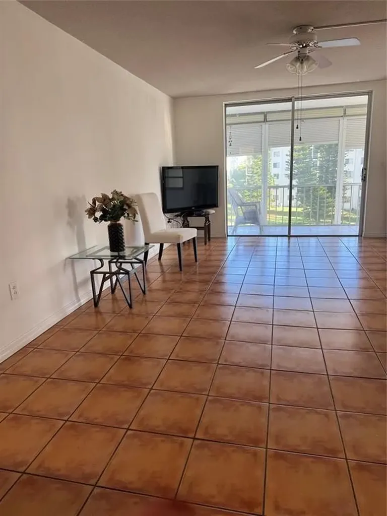 2859 Leonard Drive Aventura FL 33160