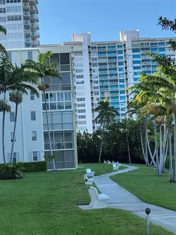 2859 Leonard Drive Aventura FL 33160