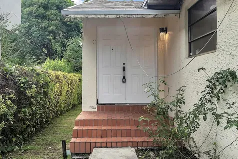 2826-2828 SW 32nd Court Miami FL 33133
