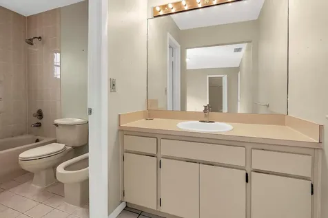 2826-2828 SW 32nd Court Miami FL 33133