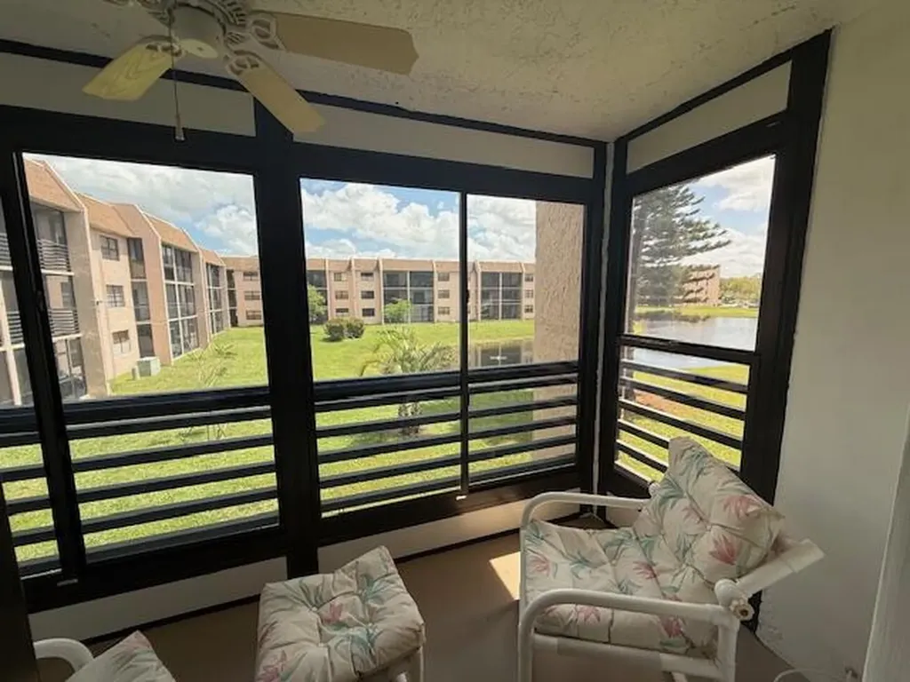 10304 Sunrise Lakes Boulevard Sunrise FL 33322