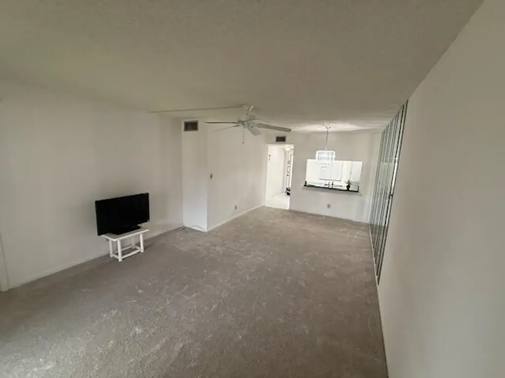 10304 Sunrise Lakes Boulevard Sunrise FL 33322