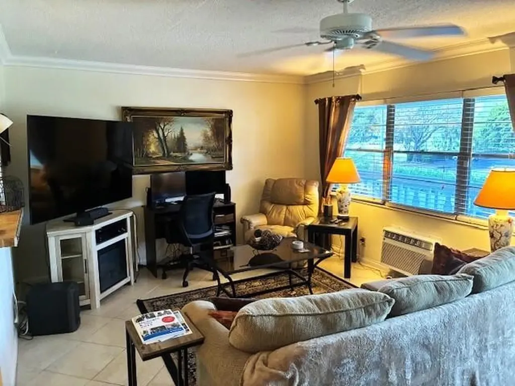 260 Newport P Deerfield Beach FL 33442