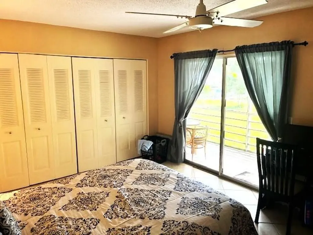 260 Newport P Deerfield Beach FL 33442