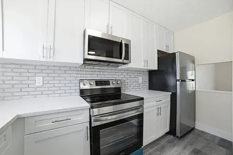 7903 SW 9th Street North Lauderdale FL 33068
