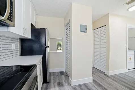 7903 SW 9th Street North Lauderdale FL 33068