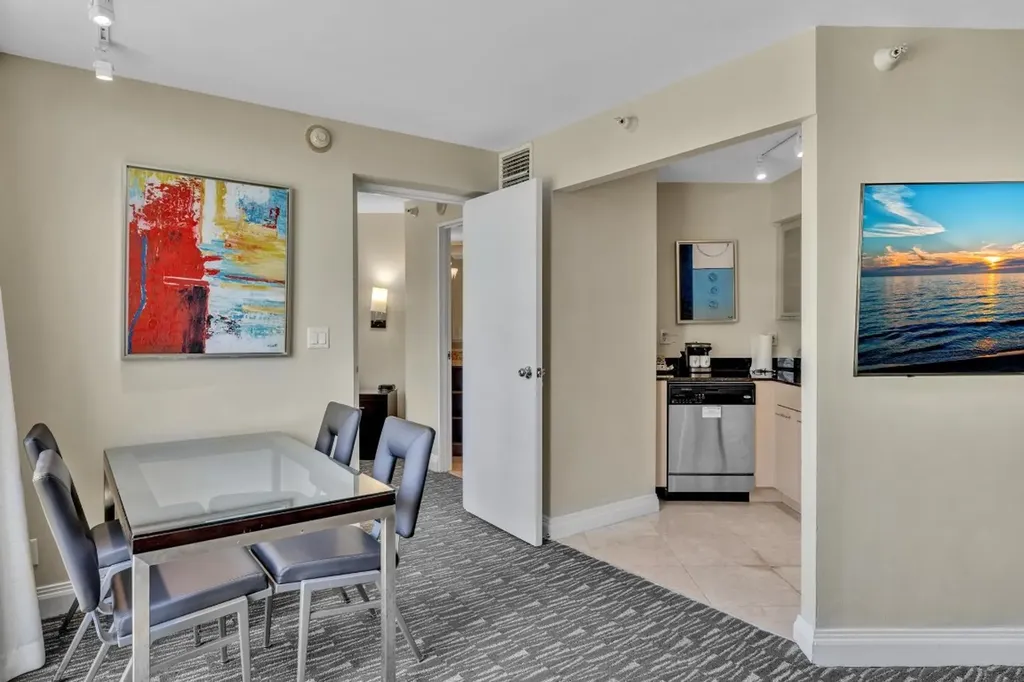2670 E Sunrise Boulevard Fort Lauderdale FL 33304