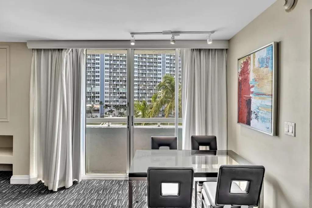 2670 E Sunrise Boulevard Fort Lauderdale FL 33304