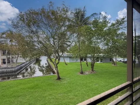 113 Royal Park Drive Oakland Park FL 33309