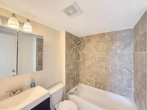 113 Royal Park Drive Oakland Park FL 33309