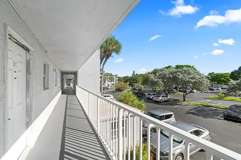113 Royal Park Drive Oakland Park FL 33309