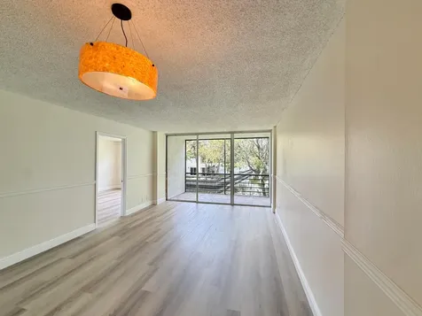 113 Royal Park Drive Oakland Park FL 33309