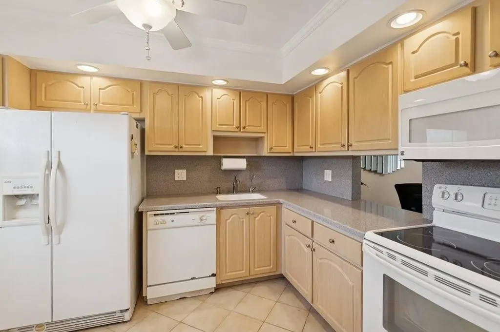 821 Cypress Boulevard Pompano Beach FL 33069