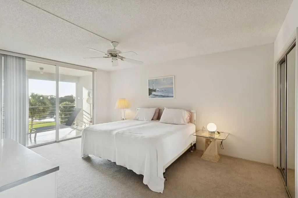 821 Cypress Boulevard Pompano Beach FL 33069