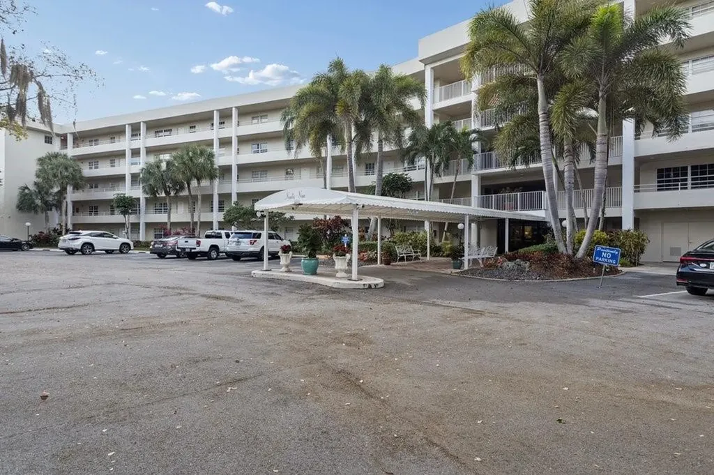 821 Cypress Boulevard Pompano Beach FL 33069