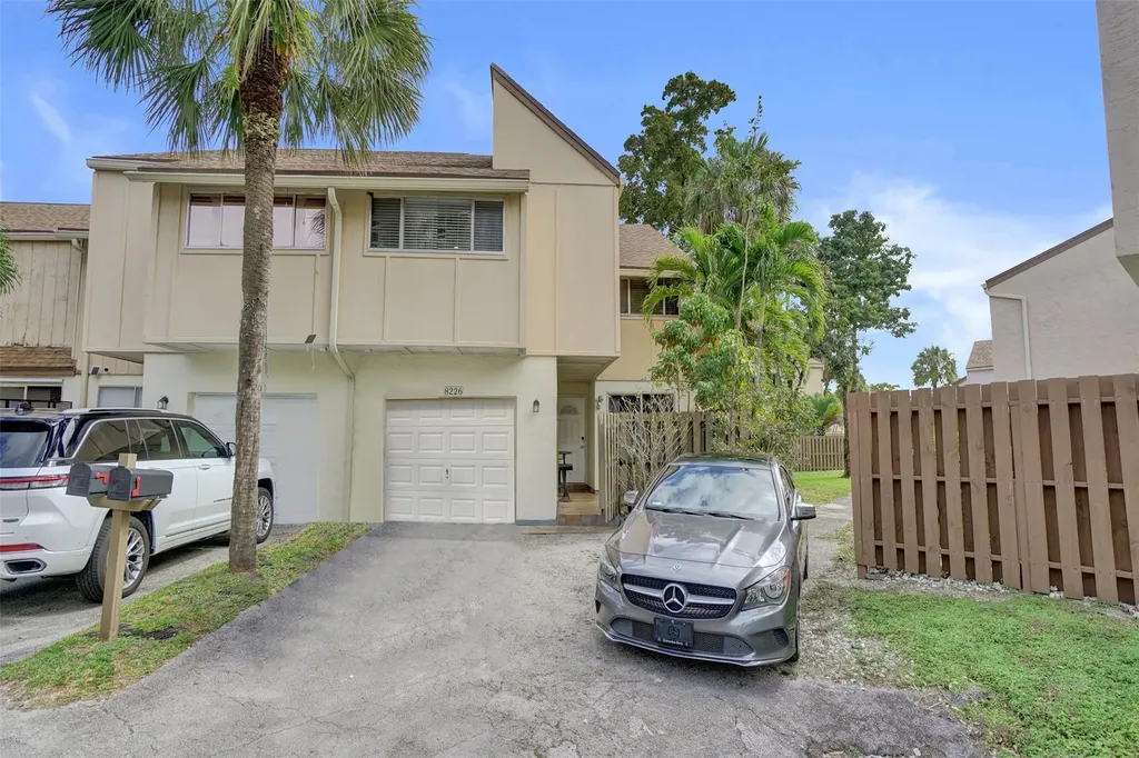 8226 NW 8th Place Fort Lauderdale FL 33324