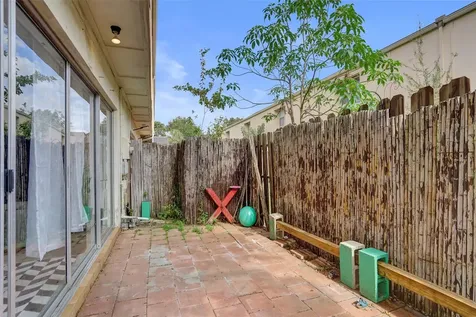 8226 NW 8th Place Fort Lauderdale FL 33324