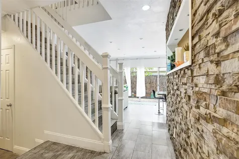 8226 NW 8th Place Fort Lauderdale FL 33324