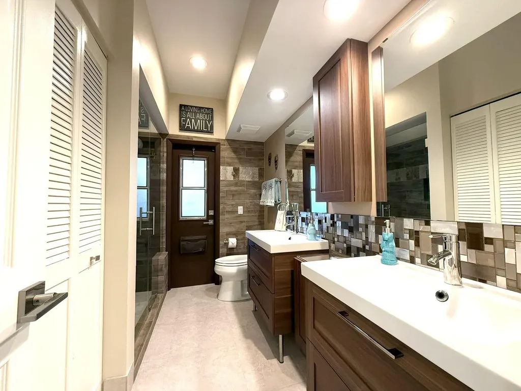 8472 NW 52nd Place Coral Springs FL 33067