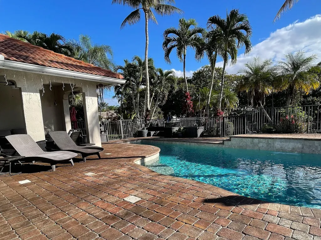 8472 NW 52nd Place Coral Springs FL 33067