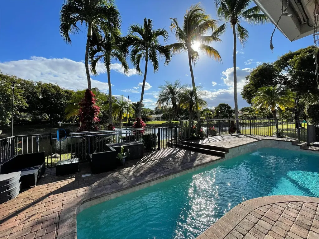 8472 NW 52nd Place Coral Springs FL 33067