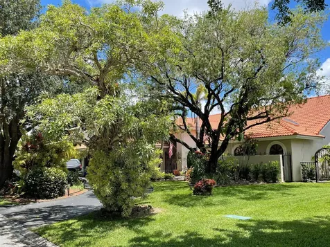 8472 NW 52nd Place Coral Springs FL 33067