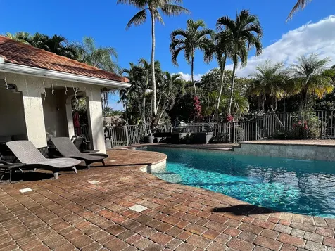 8472 NW 52nd Place Coral Springs FL 33067