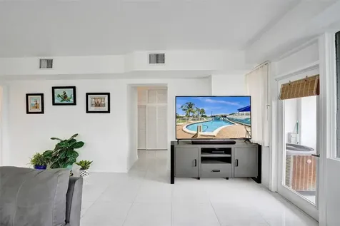 1900 S Ocean Drive Fort Lauderdale FL 33316