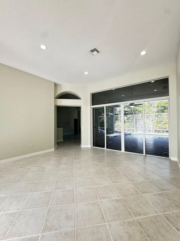 6740 NW 105th Lane Parkland FL 33076