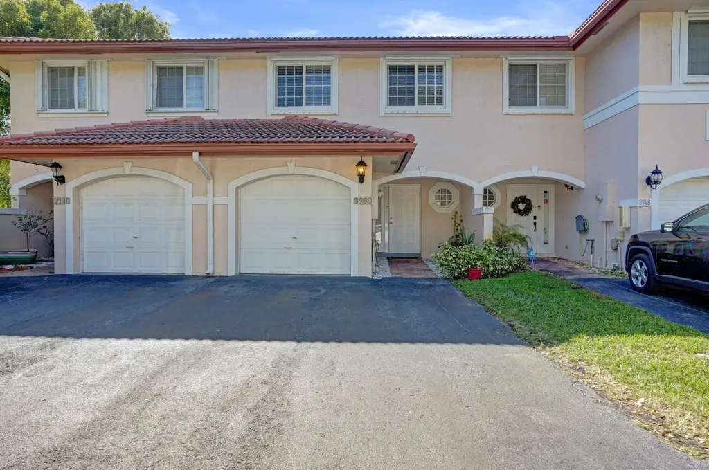 8964 NW 38th Drive Coral Springs FL 33065