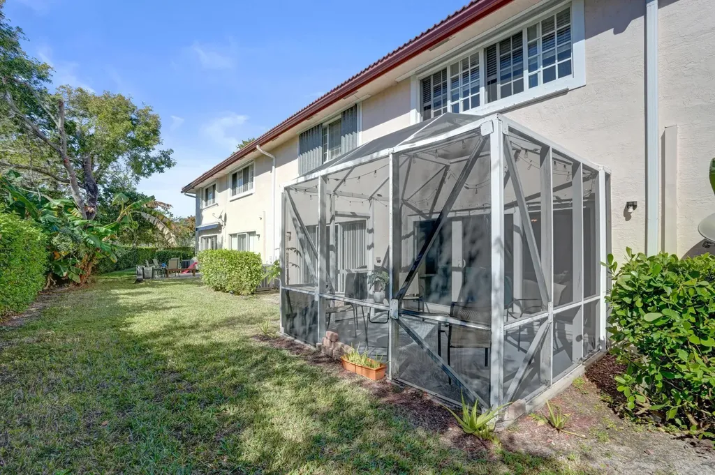 8964 NW 38th Drive Coral Springs FL 33065
