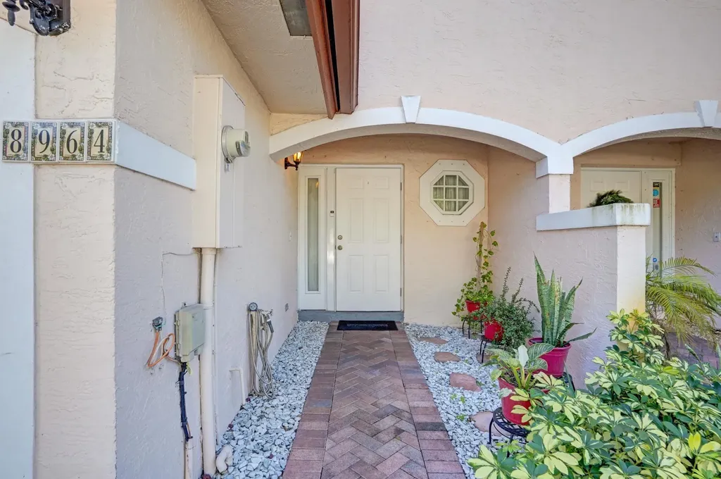 8964 NW 38th Drive Coral Springs FL 33065