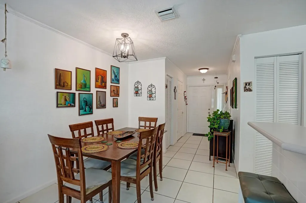 8964 NW 38th Drive Coral Springs FL 33065