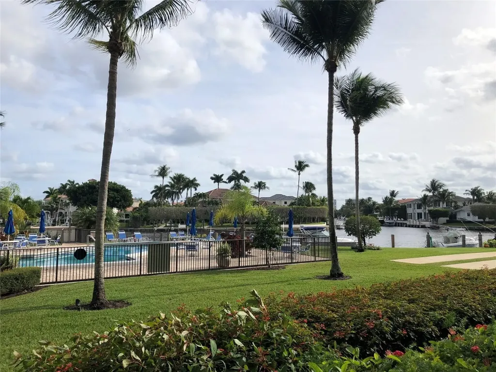 400 N Federal Highway Deerfield Beach FL 33441