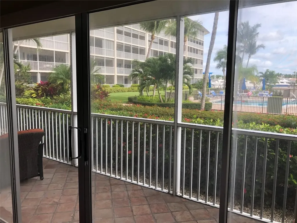 400 N Federal Highway Deerfield Beach FL 33441