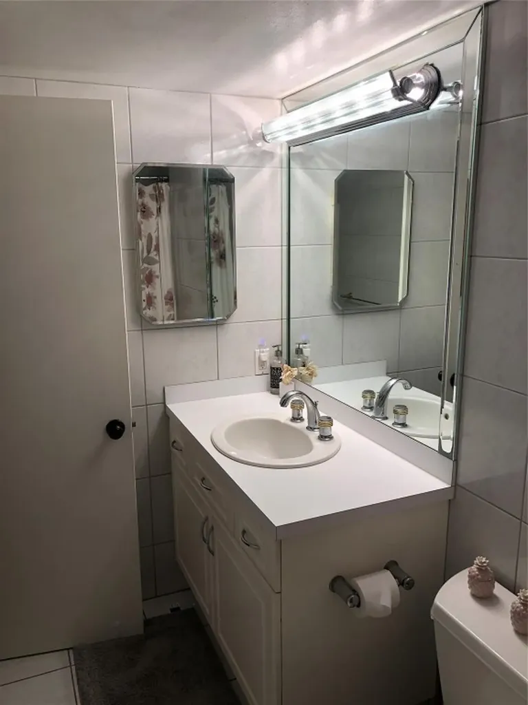 400 N Federal Highway Deerfield Beach FL 33441