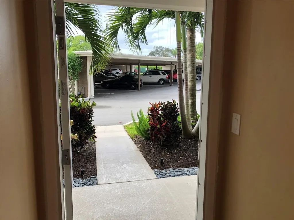 400 N Federal Highway Deerfield Beach FL 33441