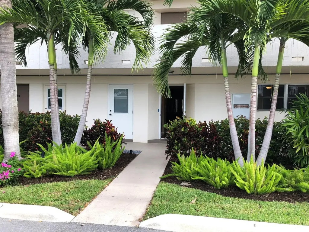 400 N Federal Highway Deerfield Beach FL 33441