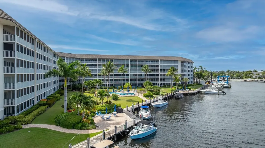 400 N Federal Highway Deerfield Beach FL 33441