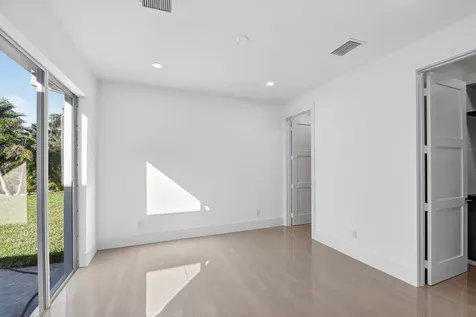 6401 Park Lane W Lake Worth FL 33449