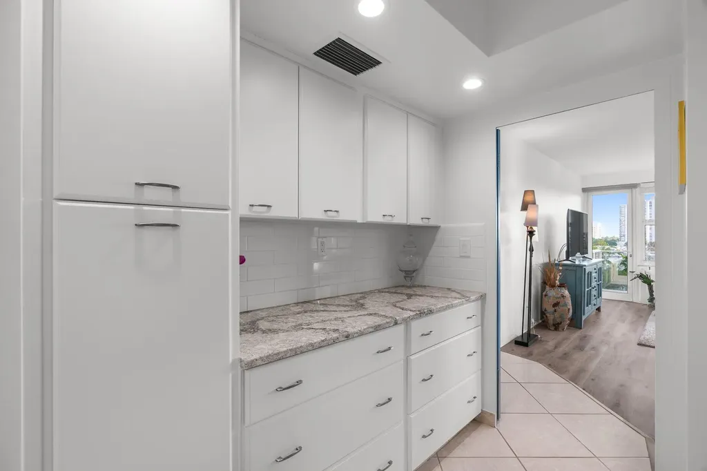 3333 NE 34th Street Fort Lauderdale FL 33308