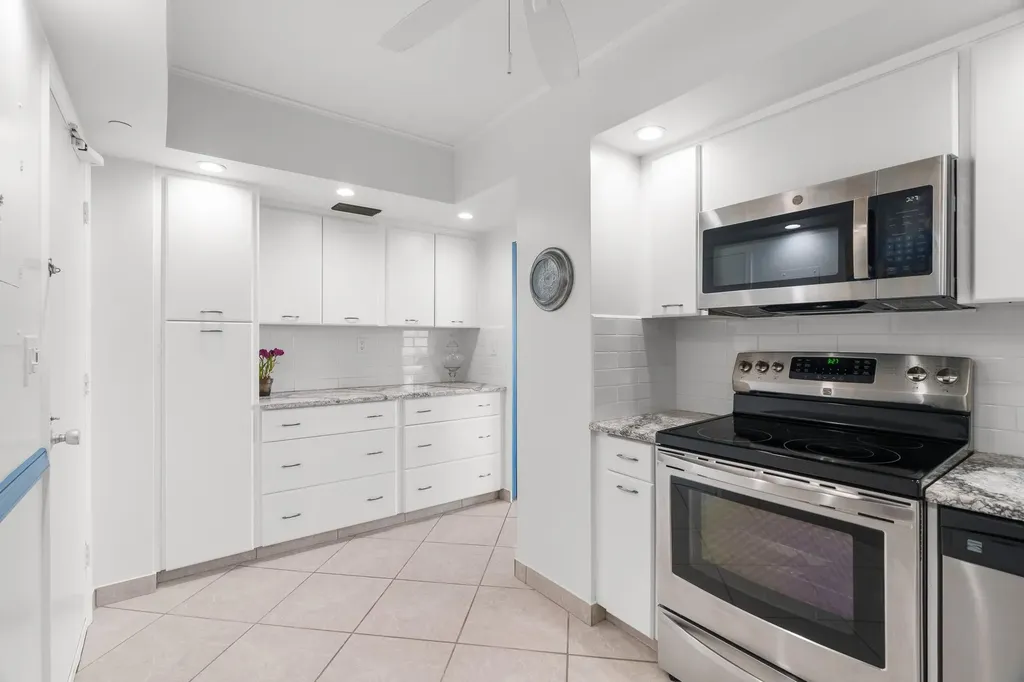 3333 NE 34th Street Fort Lauderdale FL 33308