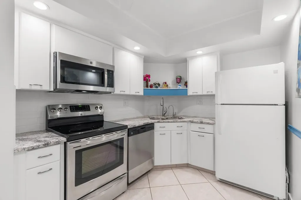 3333 NE 34th Street Fort Lauderdale FL 33308