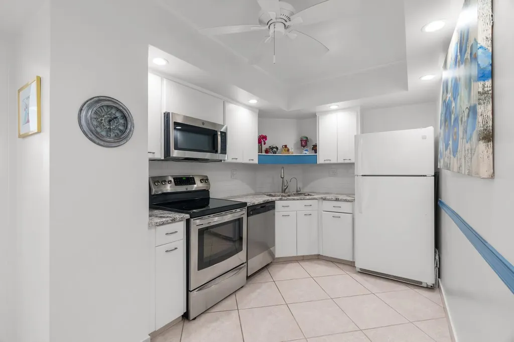 3333 NE 34th Street Fort Lauderdale FL 33308
