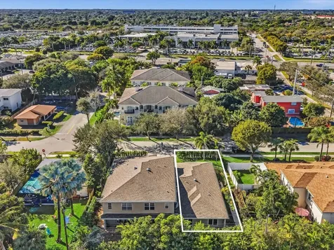 2807 Frederick Boulevard Delray Beach FL 33483