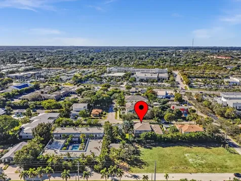 2807 Frederick Boulevard Delray Beach FL 33483